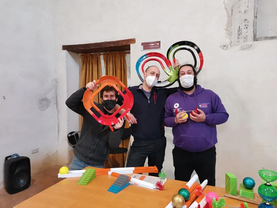 Curve Section – Juggle Board